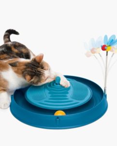 Sélection d'accessoires de Noël pour votre chat : le circuit avec balle, bande de massage et herbe à chat de Catit